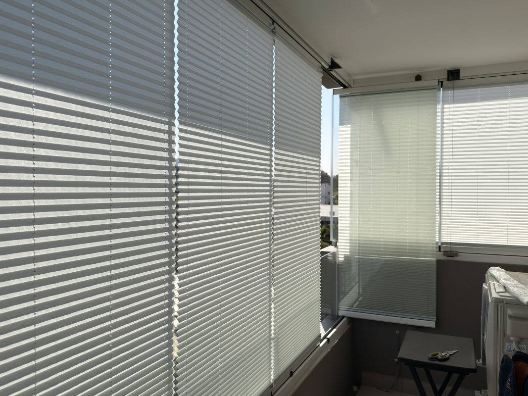 Instalación cortinas plisadas